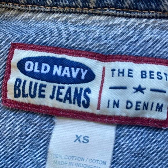 Old Navy Women’s Distressed Denim Jean Jacket Size XS Light Wash - Picture 4 of 9